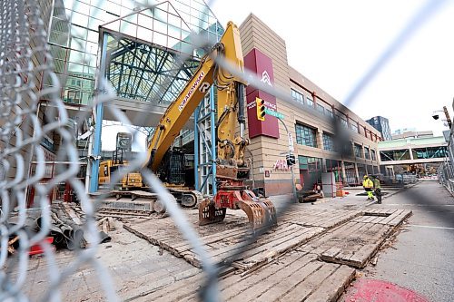 Ruth Bonneville / Free Press 
Local Standup - Portage Place Reno
The glass wall in the atrium area has been removed as major renovations are underway for the redevelopment of  Portage Place Tuesday.
The 1.2-million-square-foot mixed-use project will create 216 housing units, with up to 40 per cent of them designated affordable, a health-care services tower, main-floor grocery store, community centres, office space for social agencies and other services.
Oct 14, 2025