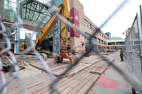 Ruth Bonneville / Free Press 
Local Standup - Portage Place Reno
The glass wall in the atrium area has been removed as major renovations are underway for the redevelopment of  Portage Place Tuesday.
The 1.2-million-square-foot mixed-use project will create 216 housing units, with up to 40 per cent of them designated affordable, a health-care services tower, main-floor grocery store, community centres, office space for social agencies and other services.
Oct 14, 2025