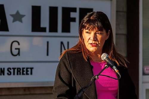 MIKE DEAL / FREE PRESS
Provincial Housing Minister Bernadette Smith speaks during event.
Federal Minister Rebecca Chartrand, MP Kevin Lamoureux, along with Provincial Housing Minister Bernadette Smith, made a housing announcement Tuesday morning at Dial-A-Life Housing, 140 Watson Street. A total of $9 million in combined funding to help repair 738 secure, affordable rental homes across Manitoba. The repairs will extend the life of existing affordable housing units located across the province.
Dial-A-Life provides affordable housing for First Nations patients needing ongoing medical treatment.
Reporter: Nicole Buffie
251014 - Tuesday, October 14, 2025.