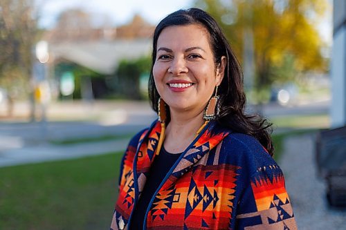MIKE DEAL / FREE PRESS
Federal Minister Rebecca Chartrand (pictured), MP Kevin Lamoureux, along with Provincial Housing Minister Bernadette Smith, made a housing announcement Tuesday morning at Dial-A-Life Housing, 140 Watson Street. A total of $9 million in combined funding to help repair 738 secure, affordable rental homes across Manitoba. The repairs will extend the life of existing affordable housing units located across the province.
Dial-A-Life provides affordable housing for First Nations patients needing ongoing medical treatment.
Reporter: Nicole Buffie
251014 - Tuesday, October 14, 2025.