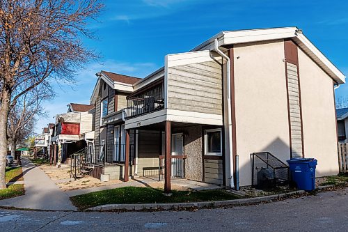 MIKE DEAL / FREE PRESS
Federal Minister Rebecca Chartrand, MP Kevin Lamoureux, along with Provincial Housing Minister Bernadette Smith, made a housing announcement Tuesday morning at Dial-A-Life Housing, 140 Watson Street. A total of $9 million in combined funding to help repair 738 secure, affordable rental homes across Manitoba. The repairs will extend the life of existing affordable housing units located across the province.
Dial-A-Life provides affordable housing for First Nations patients needing ongoing medical treatment.
Reporter: Nicole Buffie
251014 - Tuesday, October 14, 2025.