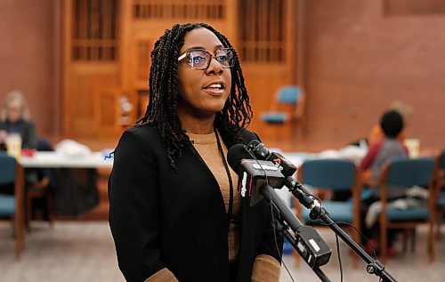 Ruth Bonneville / Free Press 
LOCAL - vaccine clinic 
The WRHA holds media event with Dr. Bunmi Fatoye, WRHAMedical Officer of Health on vaccines at Acorn Family Place on Tuesday.
Oct 14, 2025