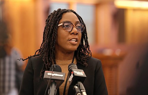 Ruth Bonneville / Free Press 
LOCAL - vaccine clinic 
The WRHA holds media event with Dr. Bunmi Fatoye, WRHAMedical Officer of Health on vaccines at Acorn Family Place on Tuesday.
Oct 14, 2025