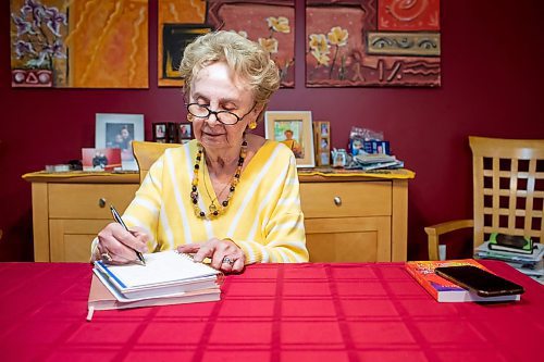 BROOK JONES/FREE PRESS
Winnipeg resident Judy Goodman, 82, who has been journaling since she was 12 years old, writes in her journal while pictured in her home in Winnipeg, Man., Wednesday, Oct. 15, 2025.