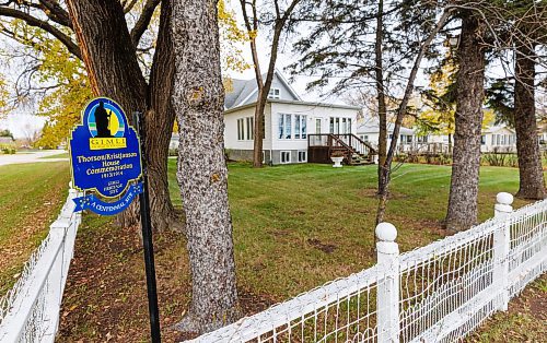 MIKE DEAL / FREE PRESS
The Thorson/Kristjanson House at 32 Lake Street is one of several heritage homes in Gimli.
October 2025 marks the 150th anniversary of Icelandic immigration to Gimli, MB.
Reporter: Conrad Sweatman
251015 - Wednesday, October 15, 2025.