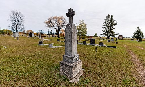 MIKE DEAL / FREE PRESS
Gimli Cemetery
111135 Provincial Road 222. Gimli, RM of Gimli, Manitoba
Reporter: Conrad Sweatman
251015 - Wednesday, October 15, 2025.