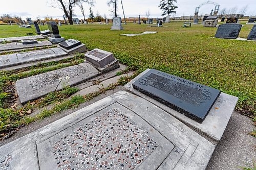 MIKE DEAL / FREE PRESS
Gimli Cemetery
111135 Provincial Road 222. Gimli, RM of Gimli, Manitoba
Reporter: Conrad Sweatman
251015 - Wednesday, October 15, 2025.