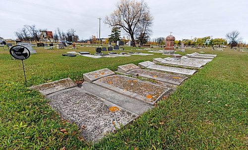 MIKE DEAL / FREE PRESS
Gimli Cemetery
111135 Provincial Road 222. Gimli, RM of Gimli, Manitoba
Reporter: Conrad Sweatman
251015 - Wednesday, October 15, 2025.