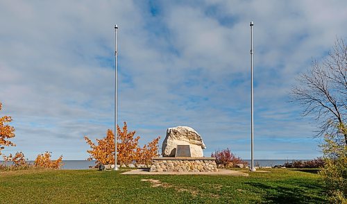 MIKE DEAL / FREE PRESS
White Rock Monument on Williow Island, Gimli, Manitoba
According to Interlake Tourism, the location marks the spot where the first Icelandic settlers were thought to have landed on the shores of Lake Winnipeg. The white rock provided protection where Jon Johansson, the first Icelandic &#x2013; Canadian child, was born on October 21, 1875.
Reporter: Conrad Sweatman
251015 - Wednesday, October 15, 2025.