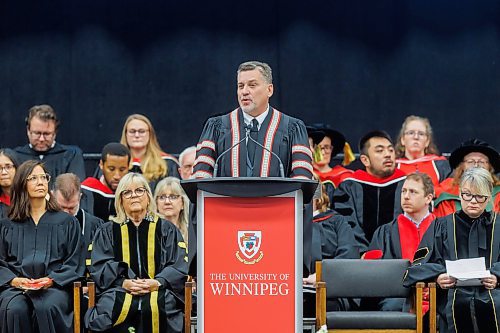 MIKE DEAL / FREE PRESS
Dr. Todd Mondor, President and Vice-Chancellor, University of Winnipeg, speaks during the ceremony.
Graduates along with friends and family attend the University of Winnipeg’s 127th fall Convocation at Duckworth Centre Friday morning.
Along with celebrating the work of students, staff and faculty the University bestowed an honourary doctorate on Scott Oake.
Standup
251017 - Friday, October 17, 2025.
