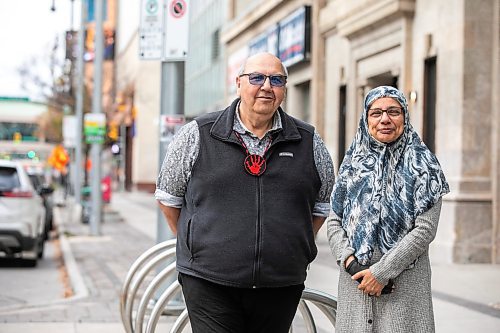 MIKAELA MACKENZIE / FREE PRESS
Canadian Healing Quilt project instigator Albert McLeod (left) and advisory committee volunteer Shahina Siddiqui on Wednesday, Oct. 15, 2025.
For Aaron story.
Free Press 2025