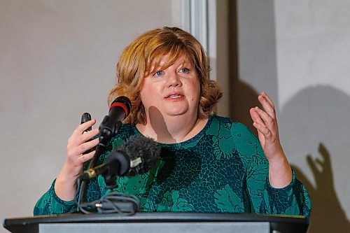 MIKE DEAL / FREE PRESS
Mary Agnes Welch a principal with Probe Research, talks about the arts and culture economic impact study and poll they worked on for the Manitoba Arts Council which was released during MAC’s annual public meeting held at the Canadian Museum for Human Rights on Monday.
Reporter: Eva Wasney
251020 - Monday, October 20, 2025.