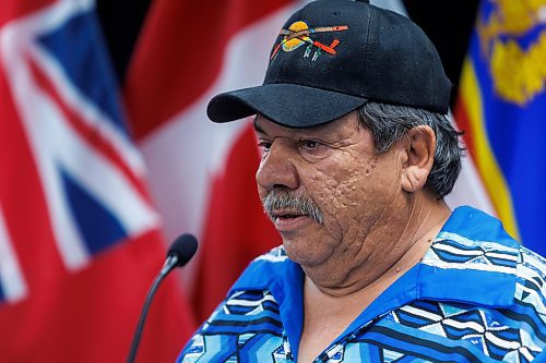 MIKE DEAL / FREE PRESS
Barry McKay, Chief, Tootinaowaziibeeng Treaty Reserve speaks to the media before the start of the press conference.
Manitoba RCMP Major Crime Services announce charges laid in relation to the disappearance and murder of Melinda Lynxleg from Tootinaowaziibeeng Treaty Reserve during a press conference at RCMP “D” Division HQ on Monday.
Reporter: Tyler Searle
251020 - Monday, October 20, 2025.