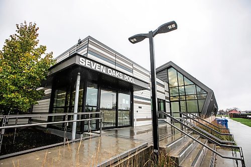 MIKAELA MACKENZIE / FREE PRESS
Seven Oaks Pool, which will be closing for a year, on Monday, Oct. 20, 2025.
For story.
Free Press 2025