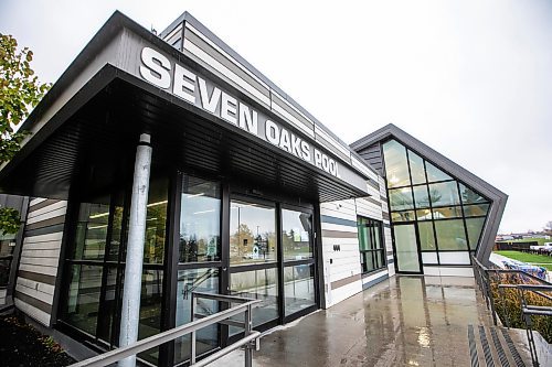 MIKAELA MACKENZIE / FREE PRESS
Seven Oaks Pool, which will be closing for a year, on Monday, Oct. 20, 2025.
For story.
Free Press 2025