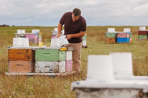 MIKE DEAL / FREE PRESS
Mike Clark is a third-generation beekeeper from Treesbank, Manitoba, who runs a long-standing apiary that his grandfather started in 1914. He is a member of the Manitoba Beekeepers&#039; Association.
Checking in with farmers to see how they fared this season given the tariffs, drought, wildfires and government change.
Reporter: Julia-Simone Rutgers
251021 - Tuesday, October 21, 2025.