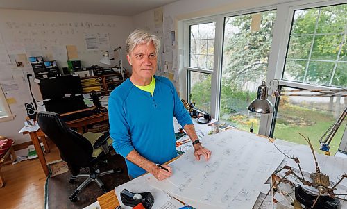 MIKE DEAL / FREE PRESS
Two-time Oscar nominee Cordell Barker is being celebrated this Friday at the WAG with a retrospective of the Winnipeg animator's career, including the premiere of his newest film, Good Luck to You All. The latest film is "100% human made" which used to go without saying. But the eight-minute NFB Short's subject matter -- Artificial Intelligence -- has made it necessary for Barker to specify.
Reporter: Ben Waldman
251022 - Wednesday, October 22, 2025.