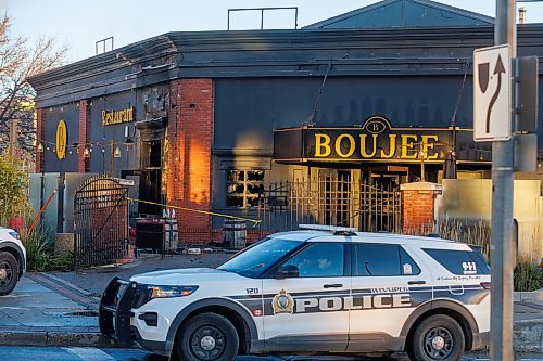 MIKE DEAL / FREE PRESS
WFPS crews were still dealing with the fire at the Boujee Restaurant & Bar, 191 Main Street, the northeast corner of York and Main. WPS Cadets were directing traffic through the intersection.
251023 - Thursday, October 23, 2025.