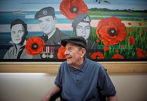 JOHN WOODS / FREE PRESS
Andrew Prodanuk, world war 2 veteran, is photographed on at Deer Lodge Tuesday, October 28, 2025.
Reporter: kevin