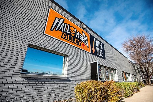 MIKAELA MACKENZIE / FREE PRESS
Winnipeg's Halloween Alley location on Wednesday, Oct. 29, 2025.
For Aaron story.
Free Press 2025