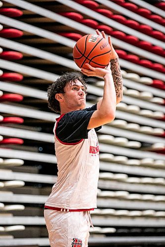 MIKAELA MACKENZIE / FREE PRESS

Guard Kato Jaro during Winnipeg Wesmen men&#039;s basketball practice at the Duckworth Centre on Wednesday, Oct. 29, 2025.

For Josh story.
Free Press 2025
