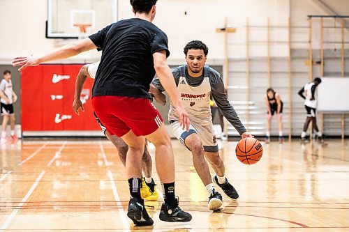 MIKAELA MACKENZIE / FREE PRESS

Malachi Alexander during Winnipeg Wesmen men&#039;s basketball practice at the Duckworth Centre on Wednesday, Oct. 29, 2025.

For Josh story.
Free Press 2025