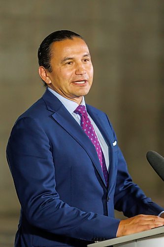 MIKE DEAL / FREE PRESS
Premier Wab Kinew speaks to the media after Question Period during the first day of the second session of the 43rd legislature, Wednesday afternoon.
Reporter: Maggie Macintosh
251001 - Wednesday, October 01, 2025.