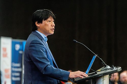 MIKE DEAL / FREE PRESS
Chris Avery of Arctic Gateway Group speaks during the Manitoba Chambers of Commerce breakfast event at the Delta Winnipeg Hotel Wednesday morning.
Reporter: Aaron Epp
251105 - Wednesday, November 05, 2025.