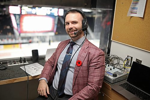 05112025
Rob Mahon, Media Relations and Broadcast Director for the Brandon Wheat Kings, in his studio booth above the ice at Assiniboine Credit Union Place during the pre-game show on Wednesday.
(Tim Smith/The Brandon Sun)