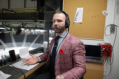 05112025
Rob Mahon, Media Relations and Broadcast Director for the Brandon Wheat Kings, in his studio booth above the ice at Assiniboine Credit Union Place during the pre-game show on Wednesday. 
(Tim Smith/The Brandon Sun)