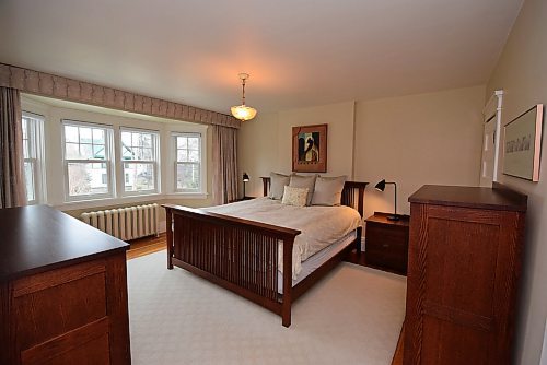 Todd Lewys / Free Press
Tons of natural light cascades into the inviting primary bedroom through a huge bay window on its front wall.