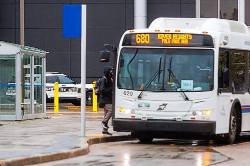 MIKE DEAL / FREE PRESS
A Winnipeg Police vehicle parked next to the transit loop at Polo Park Shopping Centre Friday afternoon.
250919 - Friday, September 19, 2025.