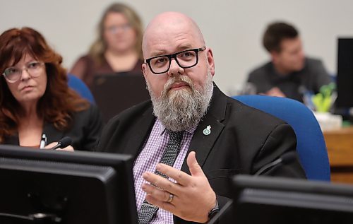 Coun. Shaun Cameron (Ward 4) speaks at a council meeting on Monday. (Alex Lambert/The Brandon Sun)