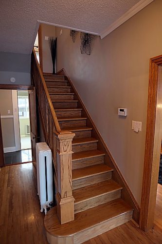 JOE BRYKSA / FREE PRESS FILES
Store-bought safety devices may not fit well with antique wood posts or other fixtures in old homes.