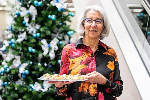 MIKAELA MACKENZIE / FREE PRESS

Harriet Zaidman with her boozy apricot rugelach at the Free Press holiday baking cookie swap on Tuesday, Nov. 18, 2025. 

For Eva story.
Free Press 2025