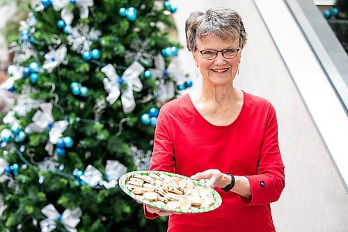 MIKAELA MACKENZIE / FREE PRESS

Allison Bloomer with her Welsh cakes at the Free Press holiday baking cookie swap on Tuesday, Nov. 18, 2025. 

For Eva story.
Free Press 2025