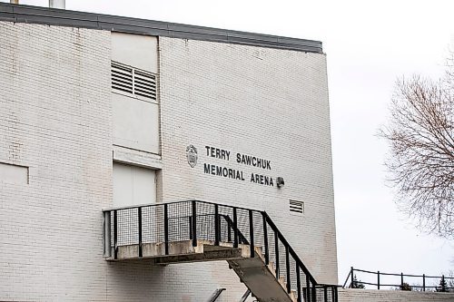 MIKAELA MACKENZIE / FREE PRESS

Terry Sawchuk Arena, which is closed due to structural concerns, on Thursday, Nov. 27, 2025.

For Chris story.
Free Press 2025