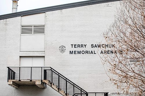 MIKAELA MACKENZIE / FREE PRESS

Terry Sawchuk Arena, which is closed due to structural concerns, on Thursday, Nov. 27, 2025.

For Chris story.
Free Press 2025