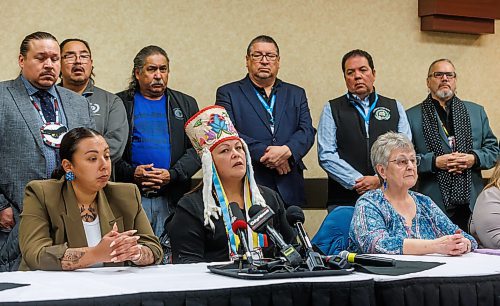 MIKE DEAL / FREE PRESS
Bloodvein First Nation Chief Lisa Young holds a press conference surrounded by some of her bands councillors, community members and chiefs from other First Nations along with AMC Grand Chief Kyra Wilson, SCO Grand Chief Jerry Daniels, and MKO Grand Chief Garrison Settee.
Chief Lisa Young discussed the ruling by a Court of King’s Bench judge regarding the blockade set up outside Bloodvein First Nation to keep drugs and alcohol out which will be allowed to remain despite inconveniencing licensed hunters.
Reporter: Nicole Buffie
251127 - Thursday, November 27, 2025.