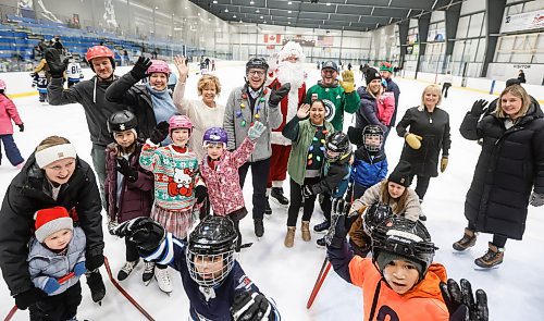 JOHN WOODS / WINNIPEG FREE PRESS
Mayor Scott Gillingham and councillor Devi Sharma attend a Skate With Santa event in celebration of the 15th anniversary of Seven Oaks arena Sunday, December 7, 2025.
reporter: standup
