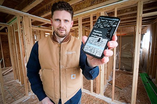 JOHN WOODS / WINNIPEG FREE PRESS
David Peters, founder and CEO of Construction Clock, a worker time management app for the construction industry is photographed at a worksite Monday, January 16, 2023. The company has been able to break into the Canadian market and is about to head south to the United States.

Re: Cash