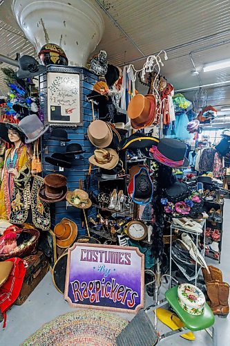 MIKE DEAL / FREE PRESS
Kristen Andrews, Owner/manager of Ragpickers (90 Annabella St), one of Winnipeg's longstanding secondhand clothing stores which now mainly services film and theatre.
Reporter: Conrad Sweatman
251210 - Wednesday, December 10, 2025.