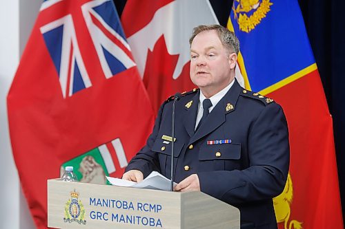 MIKE DEAL / FREE PRESS
Supt. Jeff Asmundson, Manitoba Integrated Law Enforcement Team speaks during the press conference.
Assistant Commissioner Scott McMurchy, Commanding Officer, RCMP Manitoba, along with Supt. Jeff Asmundson, Manitoba Integrated Law Enforcement Team and Manitoba Justice Minister Matt Wiebe hold a press conference at the Manitoba RCMP headquarters to provide details on Project Derry where twenty-seven people have been charged, so far, as part of a sustained police investigation into a drug trafficking network operating on the Bunibonibee Cree Nation.
Reporter: Chris Kitching
251212 - Friday, December 12, 2025.