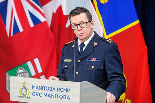 MIKE DEAL / FREE PRESS
Assistant Commissioner Scott McMurchy (speaking), Commanding Officer, RCMP Manitoba, along with Supt. Jeff Asmundson, Manitoba Integrated Law Enforcement Team and Manitoba Justice Minister Matt Wiebe hold a press conference at the Manitoba RCMP headquarters to provide details on Project Derry where twenty-seven people have been charged, so far, as part of a sustained police investigation into a drug trafficking network operating on the Bunibonibee Cree Nation.
Reporter: Chris Kitching
251212 - Friday, December 12, 2025.