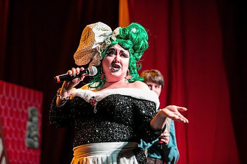 MIKAELA MACKENZIE / FREE PRESS

Theresa Thomson (the dame) performs a scene of the Merry Crip-mas Panto at the West End Cultural Centre on Wednesday, Dec. 17, 2025. 

For Ben story.
Free Press 2025