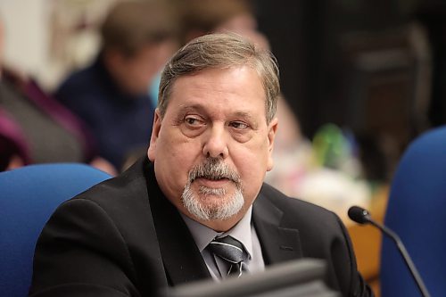 Coun. Shawn Berry (Ward 7) speaks at Monday's council meeting. (Alex Lambert/The Brandon Sun)