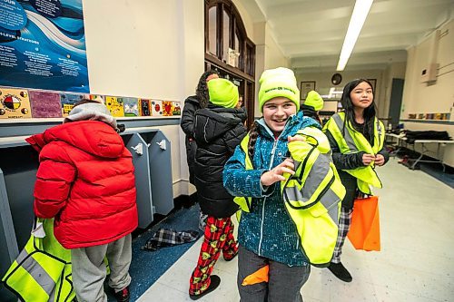 MIKAELA MACKENZIE / FREE PRESS
Grade five student Georgia gets ready with other school patrols at Isaac Brock School on Friday, Dec. 19, 2025.
For Maggie story.
Free Press 2025