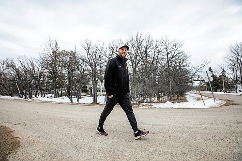 MIKAELA MACKENZIE / FREE PRESS
	

Jared Brown, who will soon mark five years and nearly 15,000 km covered in 1,896 days of walking, walks in his neighbourhood on Wednesday, March 19, 2025. To celebrate his achievement, Brown will be walking from Portage Ave to the Forks (and is inviting Winnipeggers to join him) next week.


For AV story.
Winnipeg Free Press 2025