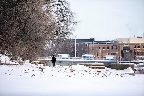 MIKAELA MACKENZIE / FREE PRESS

A runner braves the cold on the river walk at The Forks on Monday, Dec. 29, 2025.  

Standup.
Free Press 2025