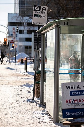 MIKAELA MACKENZIE / FREE PRESS

A bus shelter in front of the HSC Sherbrooke Street entrance on Wednesday, Dec. 31, 2025. Winnipeg Transit installed shatter-proof bus shelter panels in high-use areas, like in front of health care centres and retirement homes, and they have proven successful in their first two months of use.

For Nicole story.
Free Press 2025